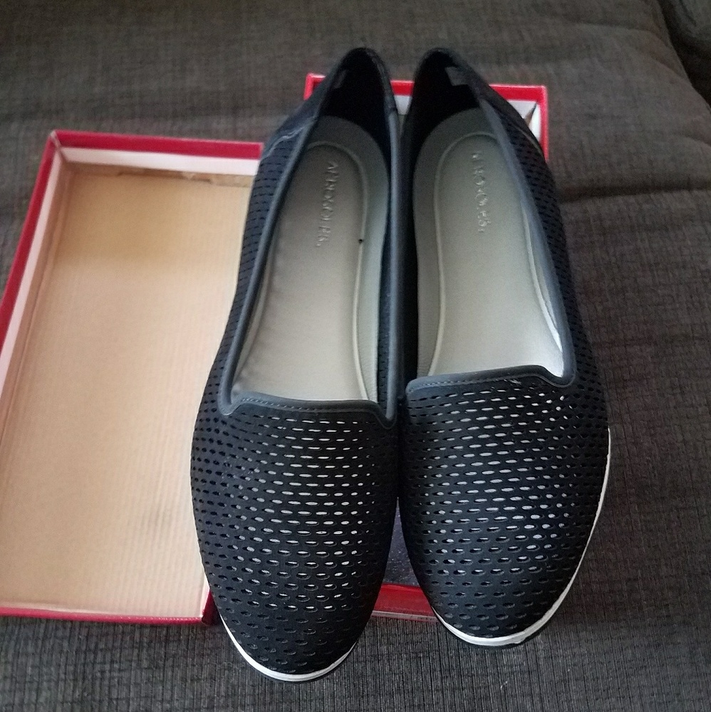 Brand new Aerosoles